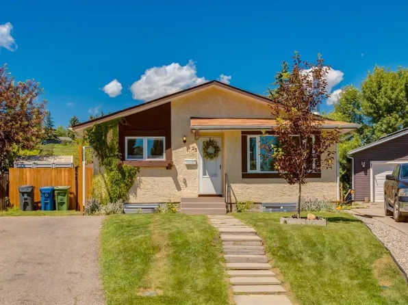 23 Deer Lane Pl SE, Calgary, AB T2J 6B7