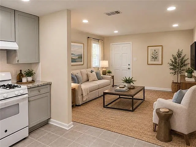 3 bed, 2.0 bath, 1400 sqft, $1,750 — Photo 4