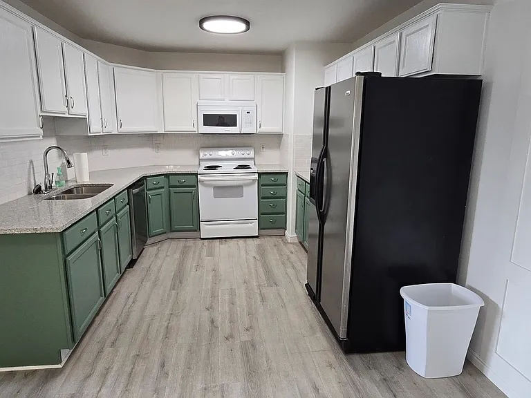 8084 N Ridge Loop E #F12 — Photo 22