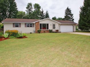 2589 Haven Rd, Green Bay, WI 54313