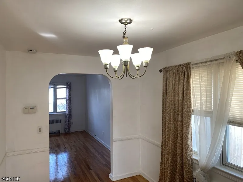 2 bed, 1.0 bath, $2,450 — Photo 4