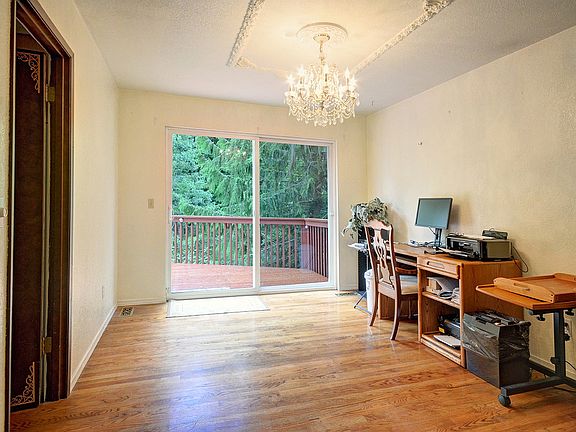 5th image of 1011 W Mukilteo Blvd