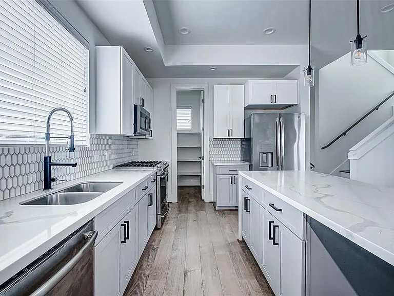 2407 Anita St #B — Photo 28