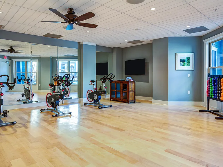 24/7 Fitness Center