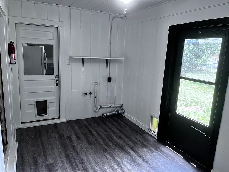 105 Penrose St — Photo 9