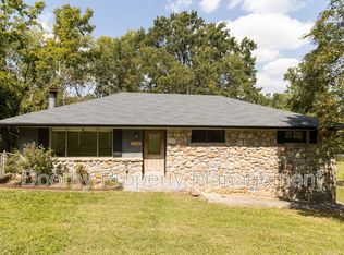 730 Roberta Dr, Rossville, GA 30741