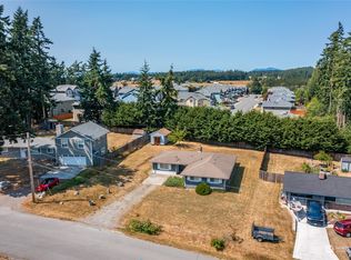 2600 Olympic Dr, Oak Harbor, WA 98277