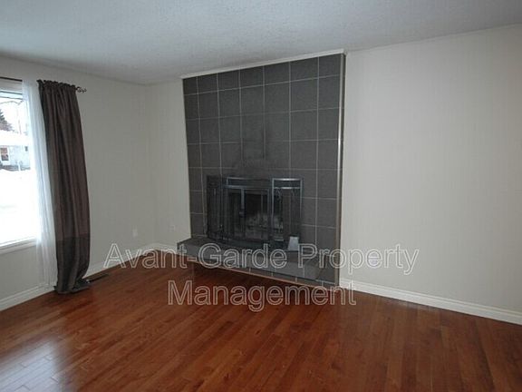 3rd image of 79 Grandora Cres