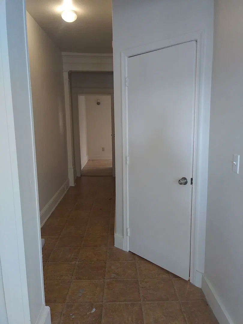 525 E End Ave — Photo 3