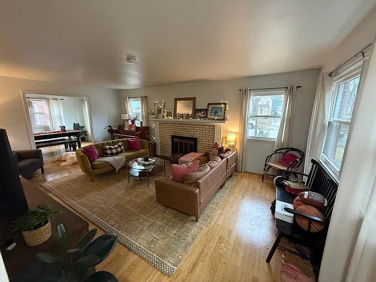 4046 N Newhall St #4046 — Photo 5
