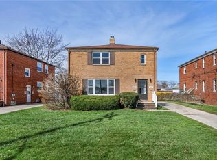 3420 W 210th St, Fairview Park, OH
