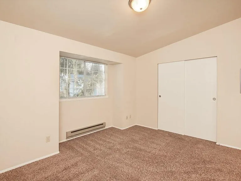 Arbor Square Apartments — Photo 18