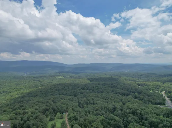 50-51 Mountain Top Rd, Paw Paw, WV 25434