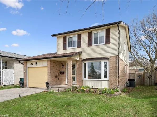 52 Tuerr Dr, Kitchener, ON N2E 2M1