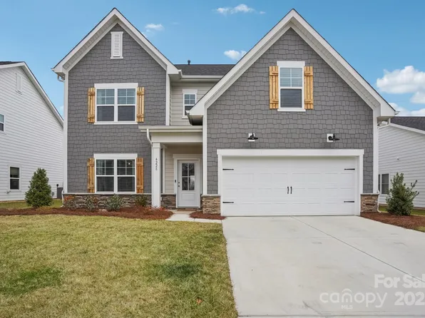 4228 Legacy Dr, Denver, NC 28037