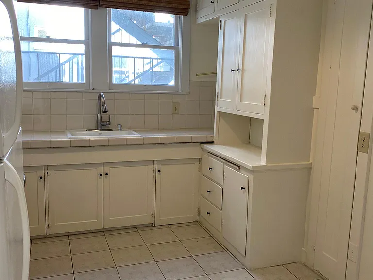 211 Hanover Ave #6 — Photo 10
