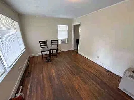 301 Barbre Ln — Photo 3