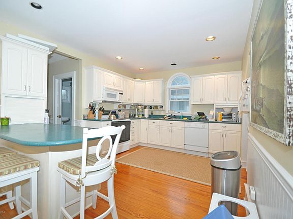 4th image of 110 Brooklyn Blvd