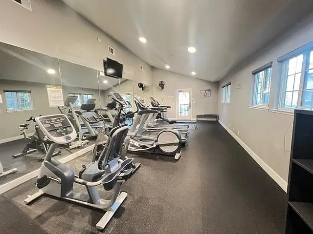 600 Canyon Oaks Dr #F — Photo 45