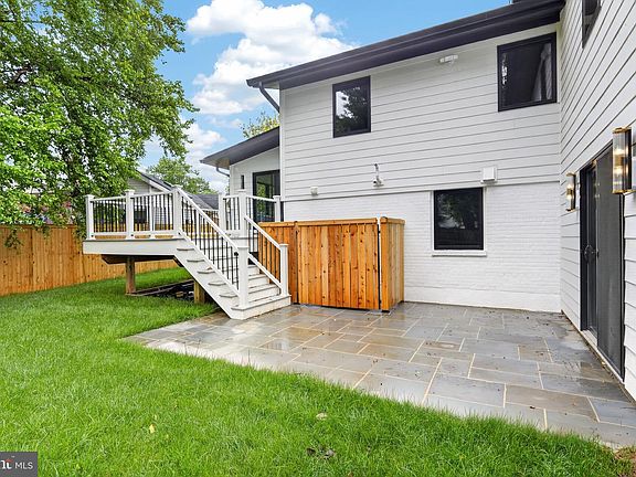 5th image of 6311 Carnegie Dr