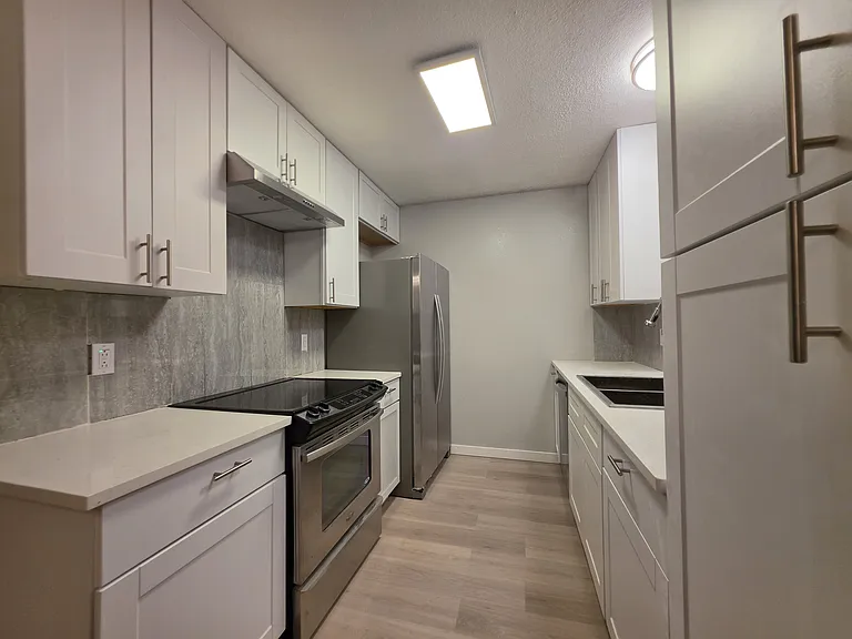 7501 April Ln #7501 — Photo 3