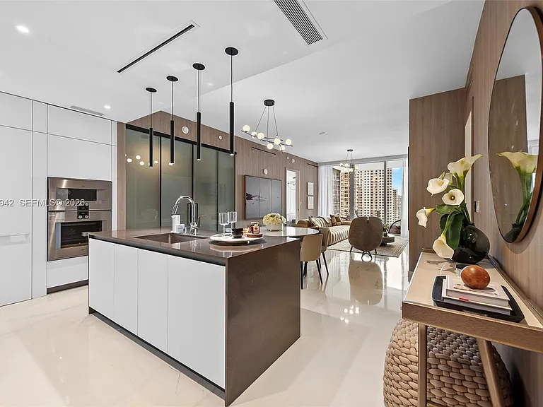 300 Biscayne Boulevard Way #1605 — Photo 9