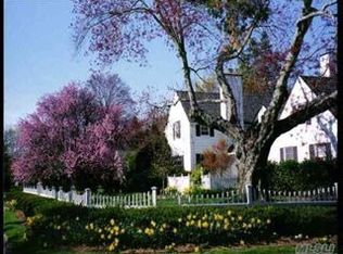 99 Bay Dr, Massapequa, NY 11758