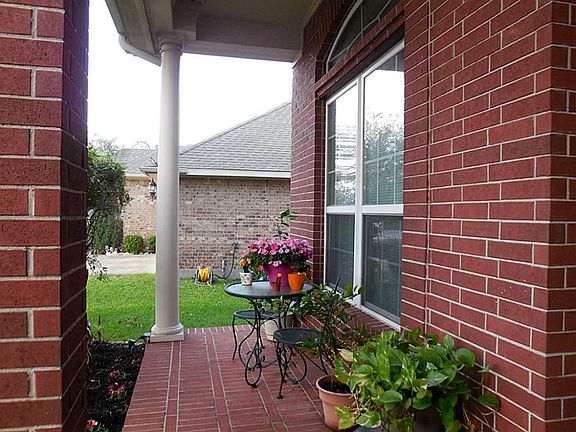Another view of the covered front porch