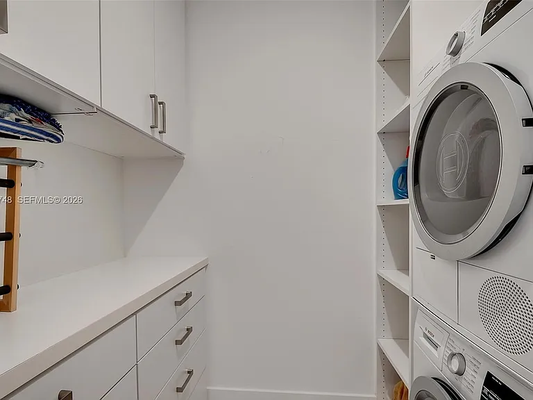 2301 Collins Ave #810 — Photo 10