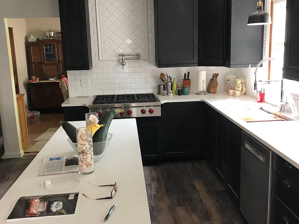 2nd image of 1318 Grandview Dr