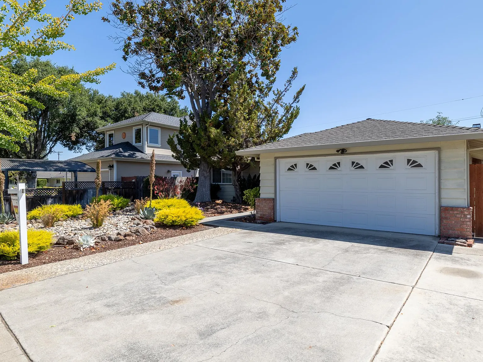 3 bed, 1440 sqft, $4,950 — Photo 3