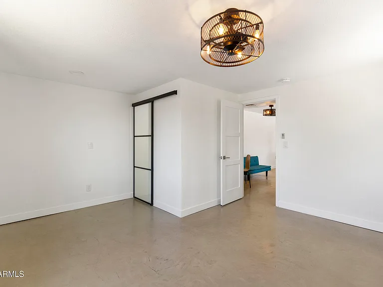 934A W Parkway Blvd — Photo 14