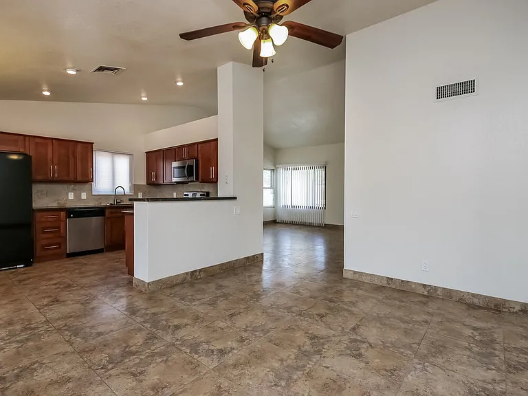 378 S Galaxy Dr — Photo 5