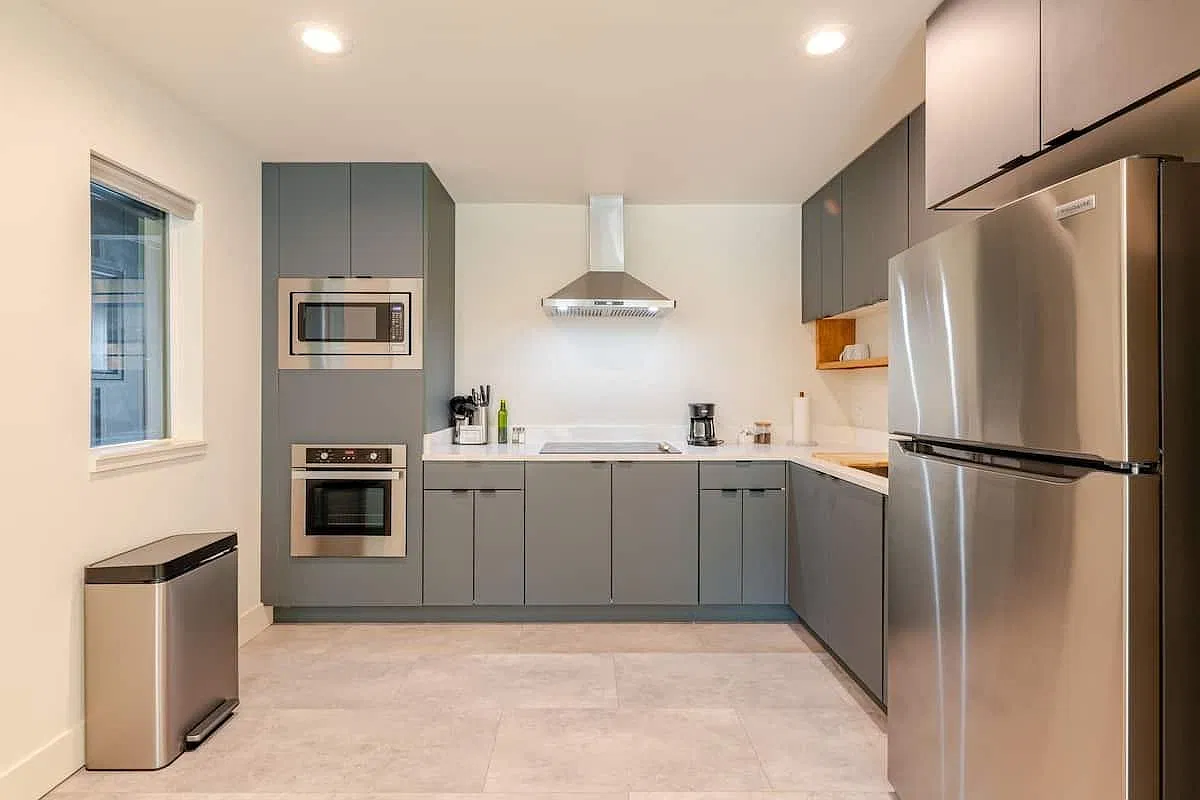 1 bed, 1.0 bath, 621 sqft, $3,200 — Photo 2