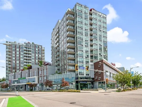 5688 Hollybridge Way #4, Richmond, BC V7C 0C1