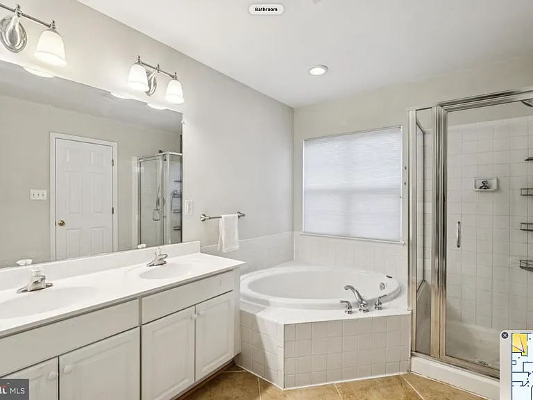 8555 Wyngate Manor Ct — Photo 9
