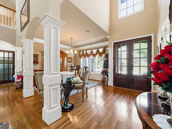 2nd image of 151 Misty View Ln