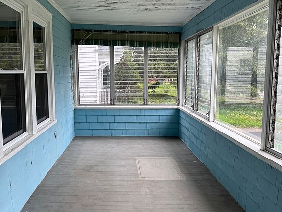 3rd image of 83 Navarre Rd