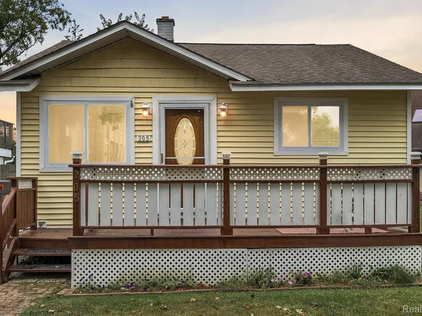 205 W New York Ave, Pontiac, MI 48340