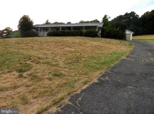 261 Pleasant Valley Rd, Pine Grove, PA 17963