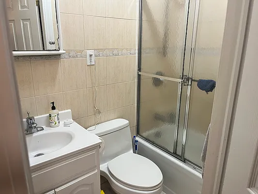 Rented by R & E Real Estate Management Co Inc | media 3