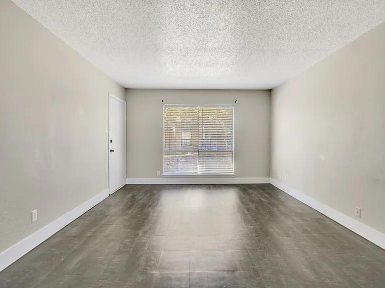 Higdon Ferry Apartments — Photo 41