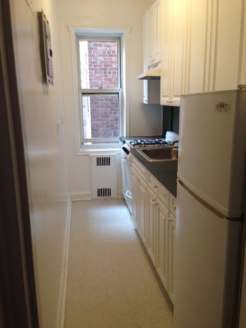 1st image of 17290 Highland Ave APT 1R