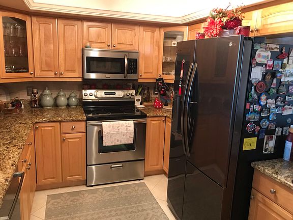4th image of 5108 Brittany Dr S