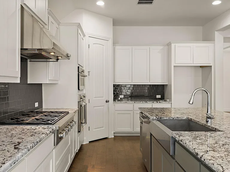 4705 Napoli Shore Dr — Photo 14