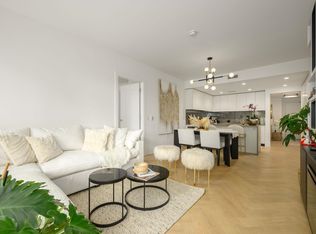 4675 Cambie St #204, Vancouver, BC V5Z 0J7