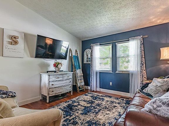 3rd image of 5354 Trillium Ct