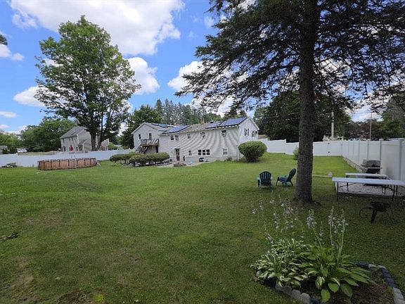 2nd image of 8 Rochelle St
