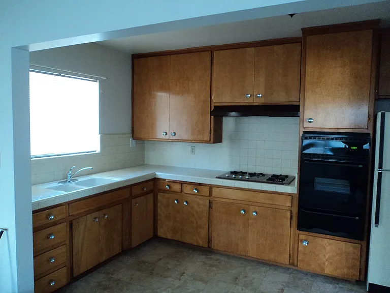 7424 Magnolia Ave #H — Photo 3