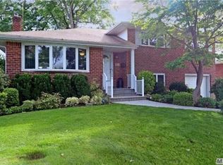 16 Willets Ave, Syosset, NY 11791